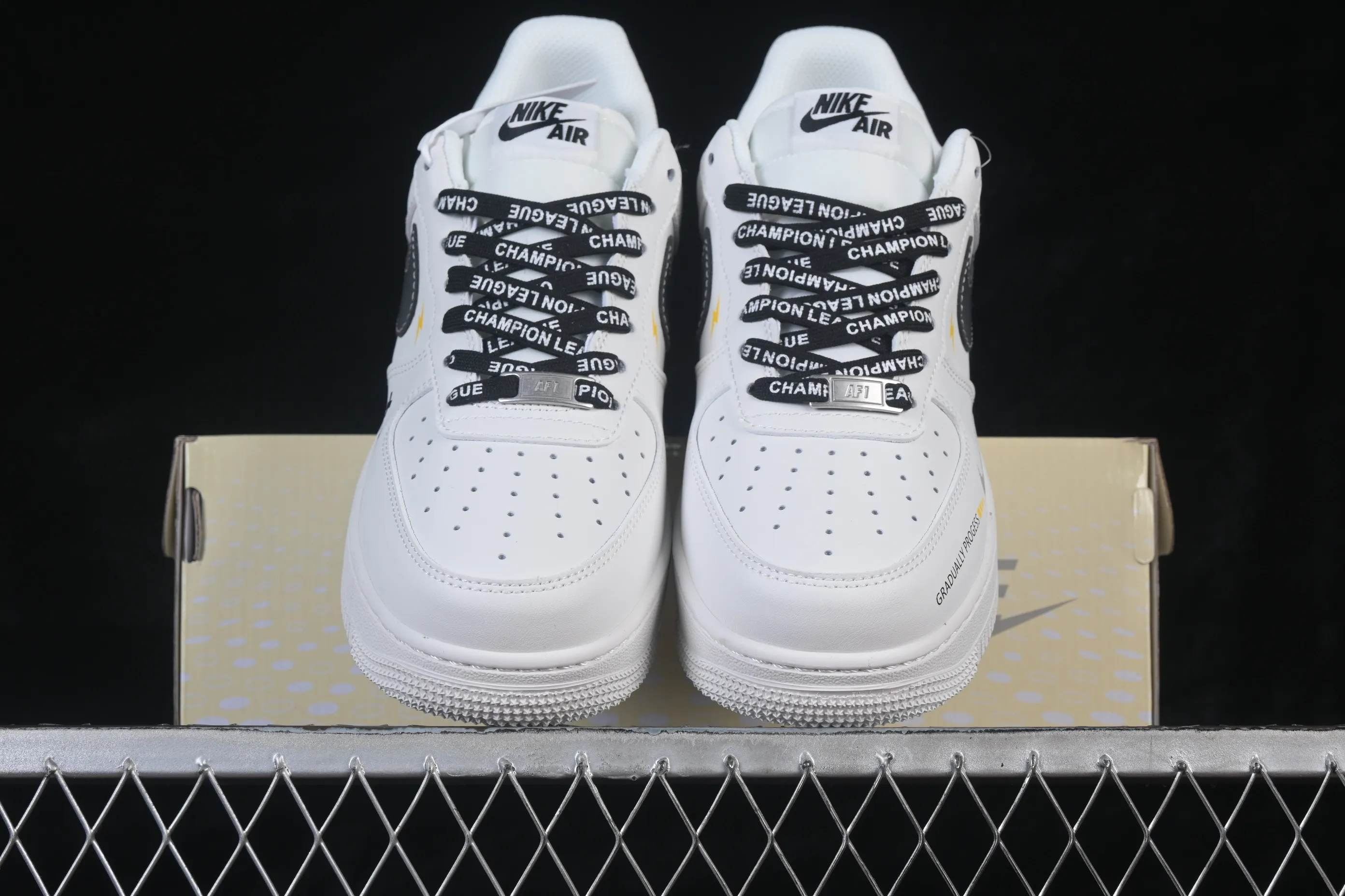 All categories Nk Air Force 1 Air Force series Nk Air Force 1 Low Air Force low-top Nike Air Force 1 '07 Low White and black barcode Air Force 1 low-top casual sneakers JP8028-072